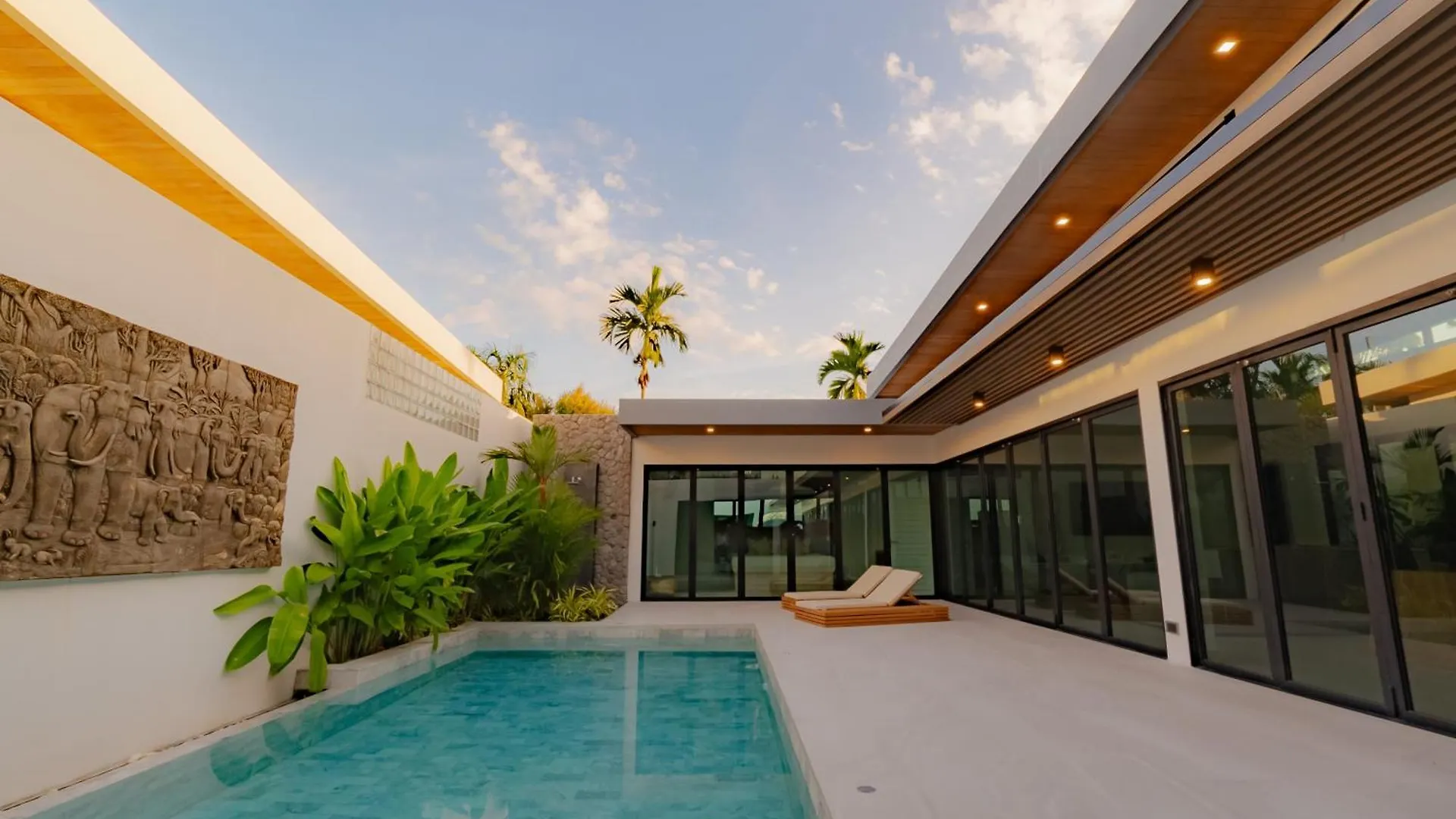 Fully Renovated Pool Villa 4Br Bangtao And Layan Beach In Cheong Thalea, Phuket Thailand