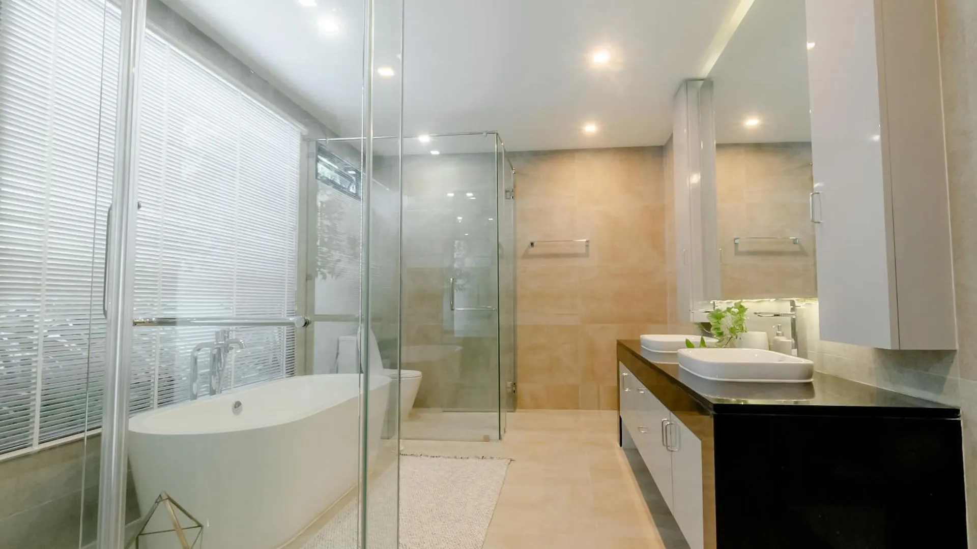 Fully Renovated Pool Villa 4Br Bangtao And Layan Beach In Cheong Thalea, Phuket