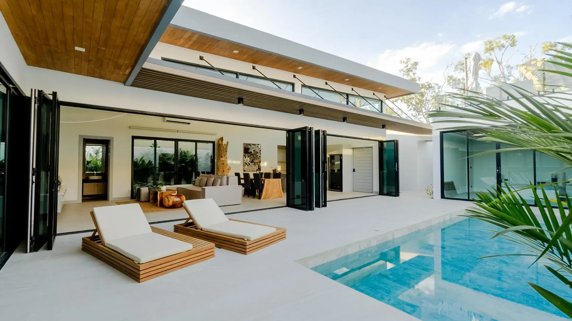 Fully Renovated Pool Villa 4Br Bangtao And Layan Beach In Cheong Thalea, Phuket