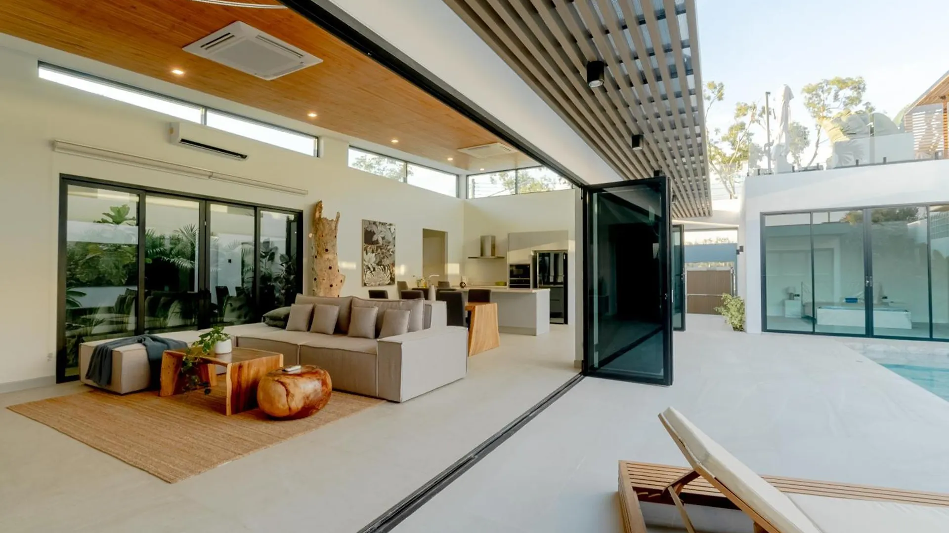 Fully Renovated Pool Villa 4Br Bangtao And Layan Beach In Cheong Thalea, Phuket