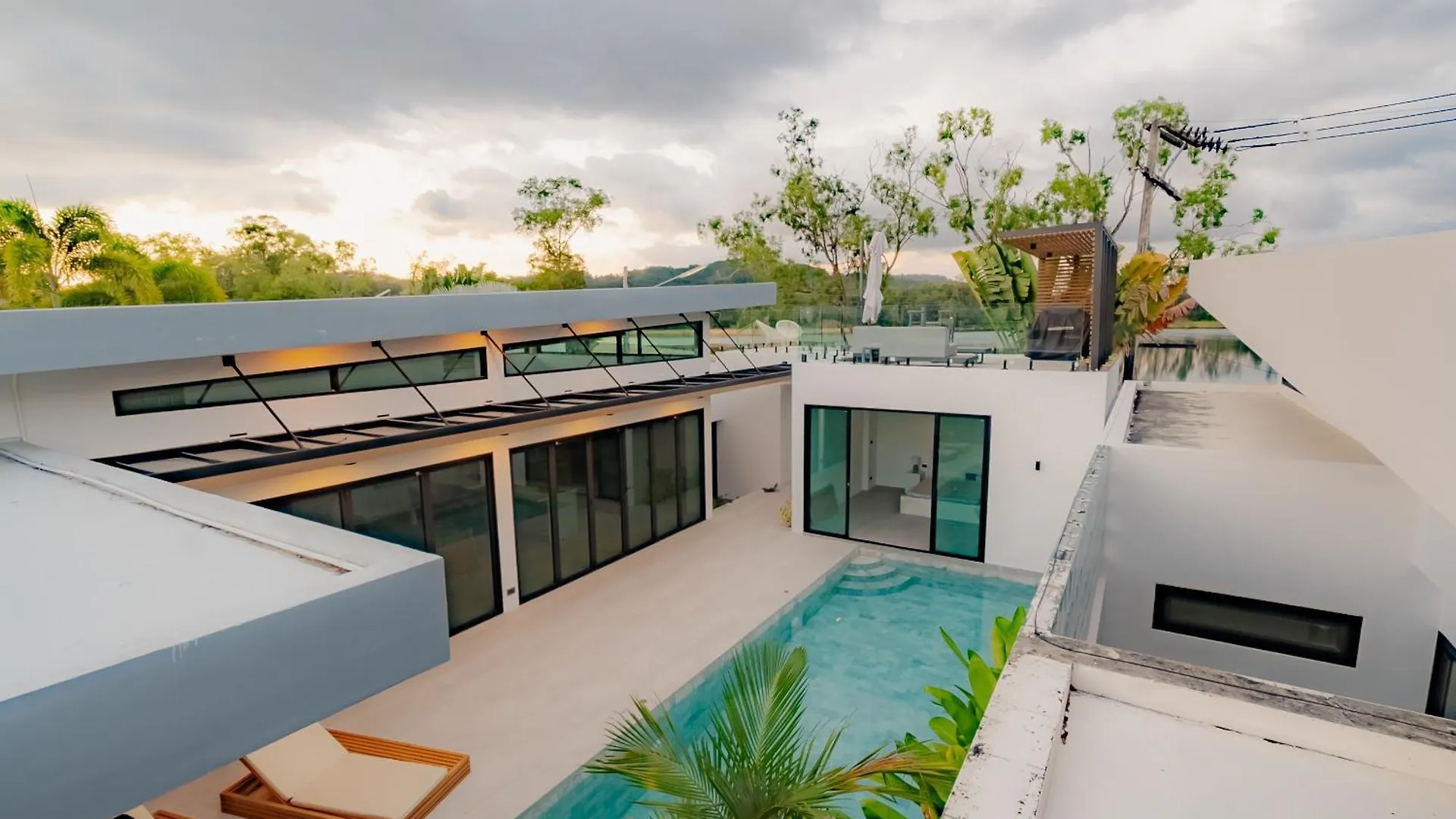 Fully Renovated Pool Villa 4Br Bangtao And Layan Beach In Cheong Thalea, Phuket