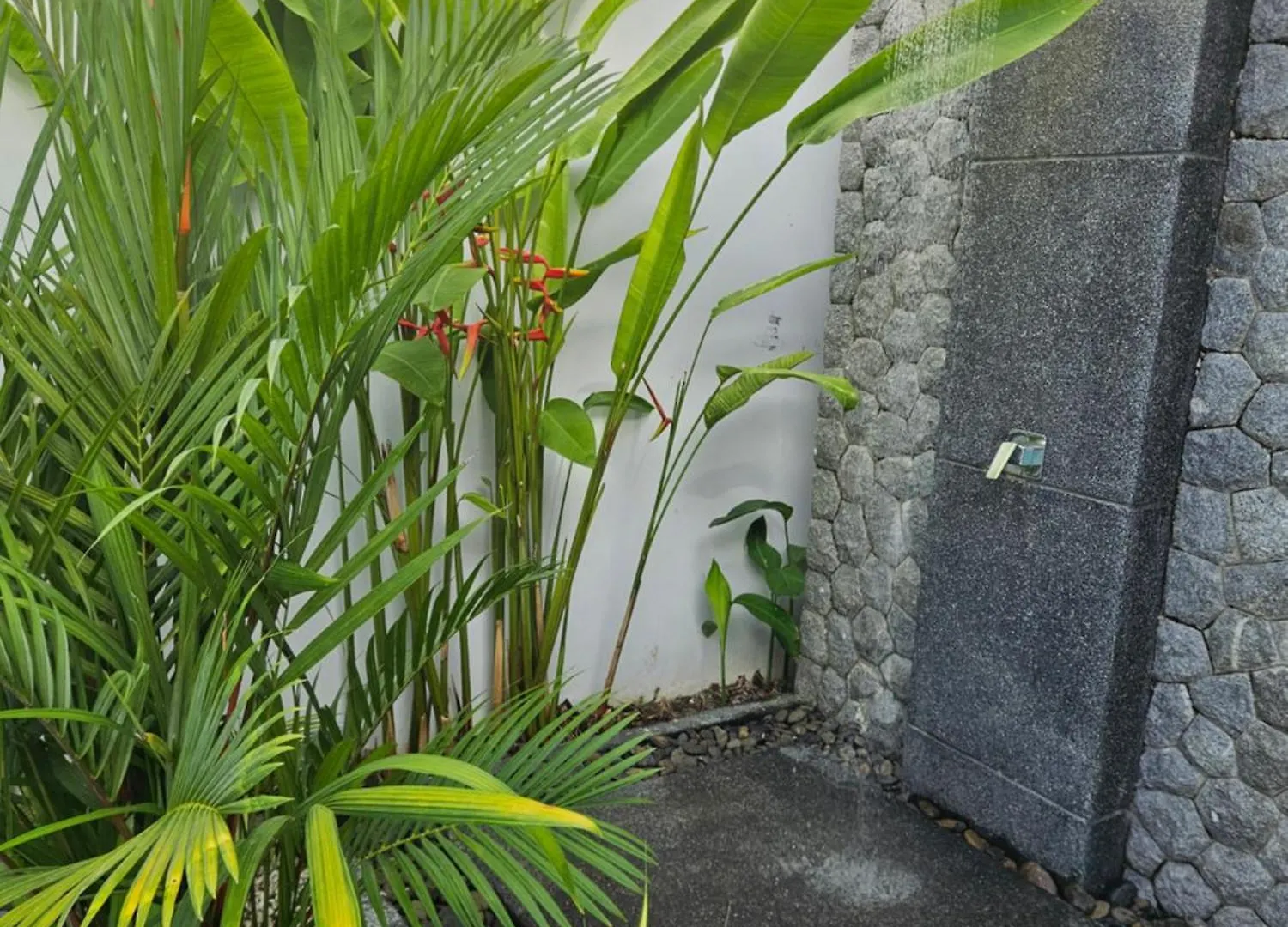 Fully Renovated Pool Villa 4Br Bangtao And Layan Beach In Cheong Thalea, Phuket