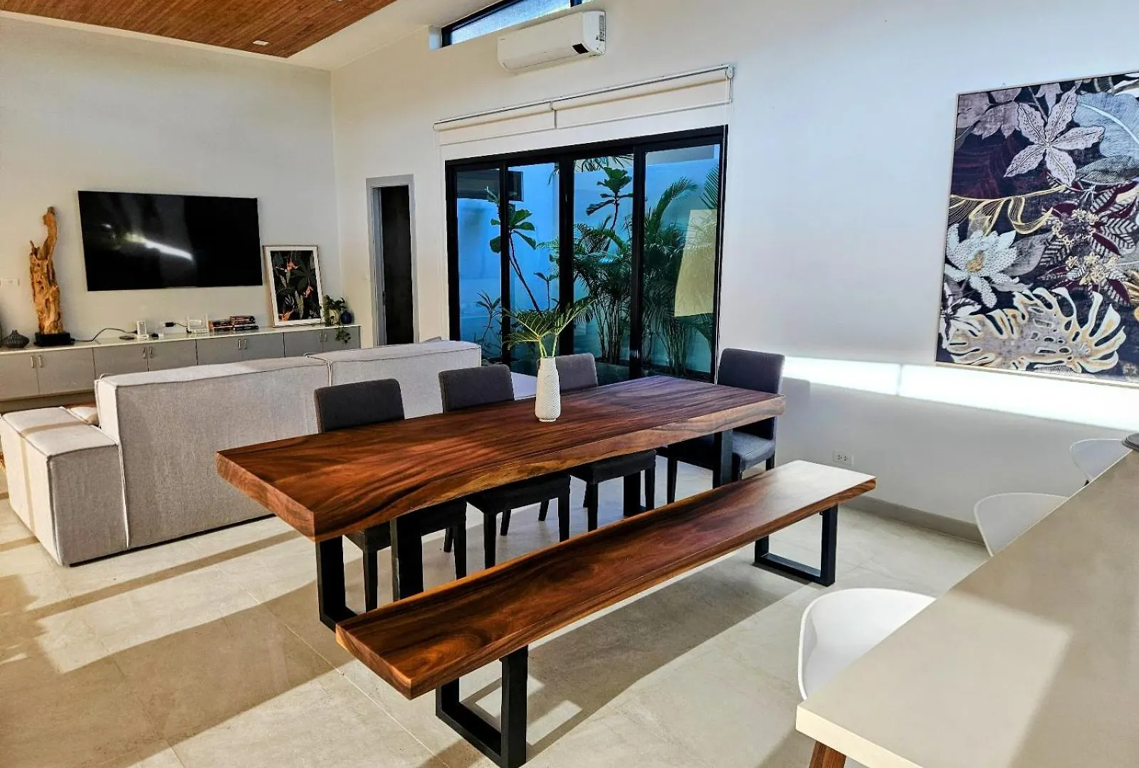 Fully Renovated Pool Villa 4Br Bangtao And Layan Beach In Cheong Thalea, Phuket Thailand